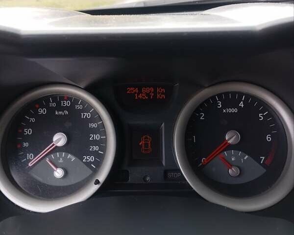 Черный Рено Меган, объемом двигателя 1.6 л и пробегом 255 тыс. км за 4500 $, фото 13 на Automoto.ua