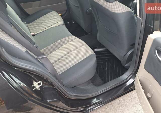 Черный Рено Меган, объемом двигателя 1.6 л и пробегом 230 тыс. км за 4950 $, фото 20 на Automoto.ua