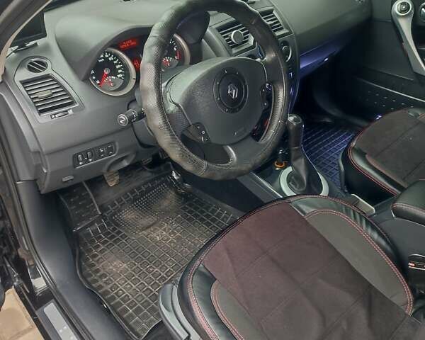 Черный Рено Меган, объемом двигателя 1.6 л и пробегом 206 тыс. км за 6300 $, фото 9 на Automoto.ua