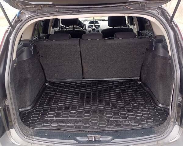 Черный Рено Меган, объемом двигателя 1.6 л и пробегом 255 тыс. км за 4500 $, фото 15 на Automoto.ua