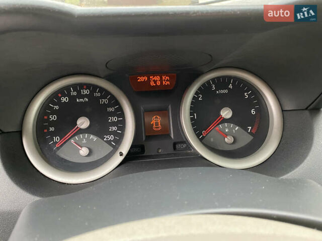 Чорний Рено Меган, об'ємом двигуна 1.6 л та пробігом 289 тис. км за 4200 $, фото 22 на Automoto.ua