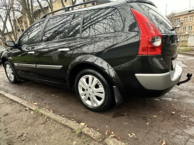 Чорний Рено Меган, об'ємом двигуна 1.6 л та пробігом 260 тис. км за 4800 $, фото 3 на Automoto.ua