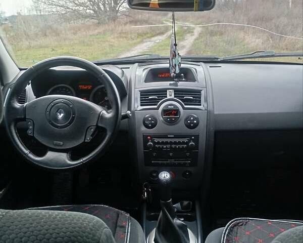 Черный Рено Меган, объемом двигателя 1.6 л и пробегом 255 тыс. км за 4500 $, фото 12 на Automoto.ua