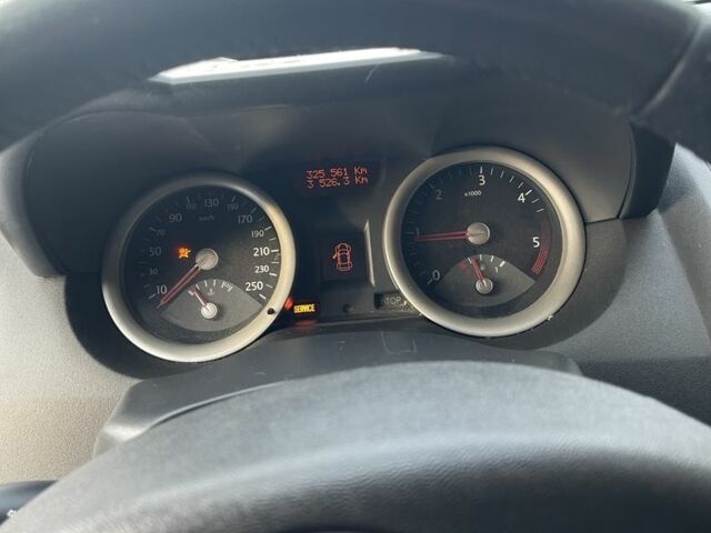 Чорний Рено Меган, об'ємом двигуна 1.5 л та пробігом 325 тис. км за 5300 $, фото 7 на Automoto.ua