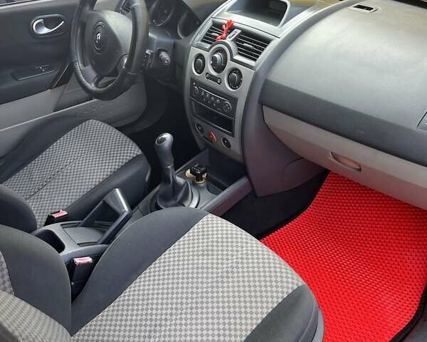 Чорний Рено Меган, об'ємом двигуна 1.5 л та пробігом 324 тис. км за 4300 $, фото 7 на Automoto.ua