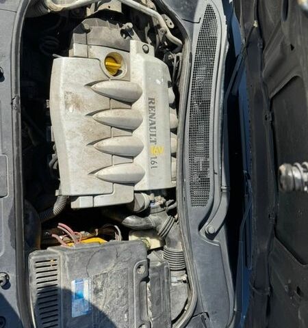 Черный Рено Меган, объемом двигателя 1.6 л и пробегом 275 тыс. км за 4800 $, фото 3 на Automoto.ua