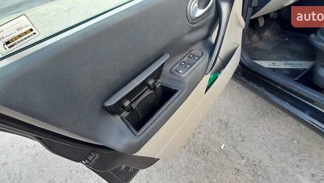 Черный Рено Меган, объемом двигателя 1.6 л и пробегом 139 тыс. км за 5500 $, фото 36 на Automoto.ua