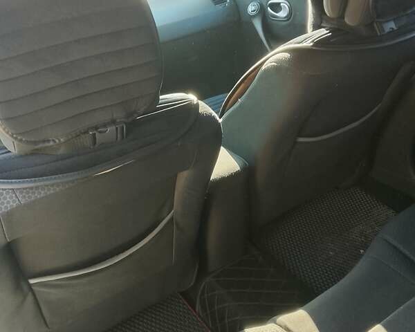 Черный Рено Меган, объемом двигателя 1.6 л и пробегом 253 тыс. км за 4300 $, фото 12 на Automoto.ua