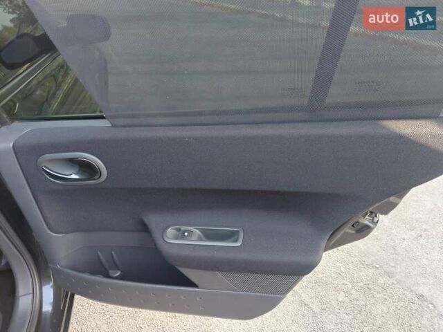 Черный Рено Меган, объемом двигателя 1.6 л и пробегом 190 тыс. км за 5400 $, фото 10 на Automoto.ua