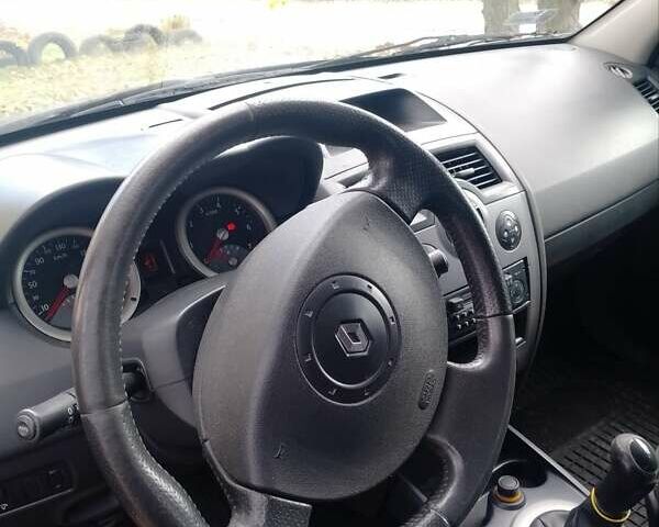 Черный Рено Меган, объемом двигателя 1.6 л и пробегом 283 тыс. км за 4700 $, фото 2 на Automoto.ua