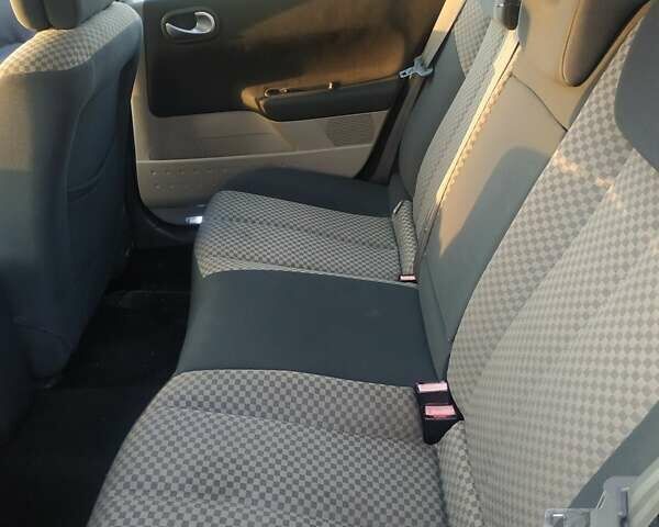 Черный Рено Меган, объемом двигателя 1.6 л и пробегом 244 тыс. км за 4600 $, фото 9 на Automoto.ua