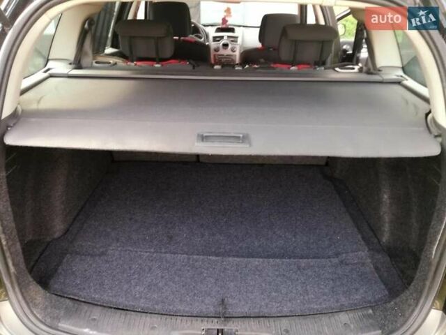 Чорний Рено Меган, об'ємом двигуна 1.46 л та пробігом 267 тис. км за 4900 $, фото 6 на Automoto.ua