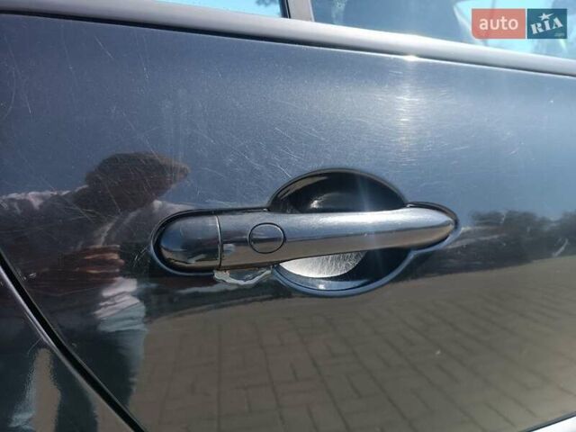 Рено Меган 2004 в Черновцах на Automoto.ua Черный Рено Меган, объемом двигателя 1.46 л и пробегом 407 тыс. км за 4300 $, фото 16 на Automoto.ua