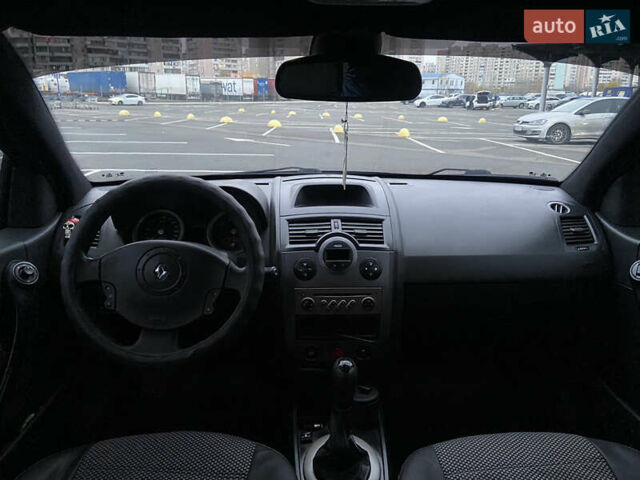 Чорний Рено Меган, об'ємом двигуна 1.6 л та пробігом 228 тис. км за 4900 $, фото 12 на Automoto.ua