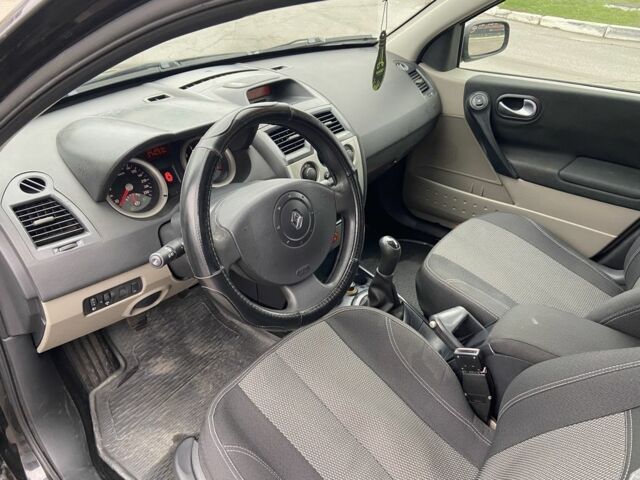 Черный Рено Меган, объемом двигателя 1.4 л и пробегом 140 тыс. км за 4900 $, фото 8 на Automoto.ua