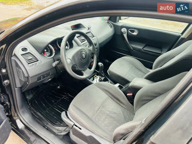 Чорний Рено Меган, об'ємом двигуна 1.6 л та пробігом 208 тис. км за 4850 $, фото 14 на Automoto.ua