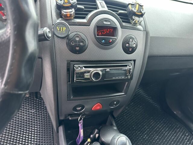 Чорний Рено Меган, об'ємом двигуна 1.5 л та пробігом 200 тис. км за 4500 $, фото 10 на Automoto.ua