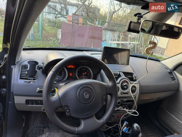Чорний Рено Меган, об'ємом двигуна 1.6 л та пробігом 276 тис. км за 4700 $, фото 7 на Automoto.ua