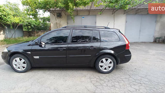 Черный Рено Меган, объемом двигателя 1.6 л и пробегом 215 тыс. км за 5000 $, фото 4 на Automoto.ua