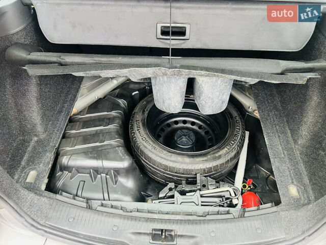 Чорний Рено Меган, об'ємом двигуна 1.6 л та пробігом 208 тис. км за 4850 $, фото 23 на Automoto.ua