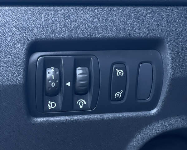 Черный Рено Меган, объемом двигателя 1.46 л и пробегом 316 тыс. км за 3550 $, фото 33 на Automoto.ua