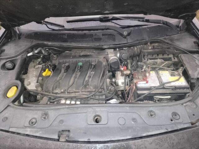 Черный Рено Меган, объемом двигателя 2 л и пробегом 584 тыс. км за 3800 $, фото 5 на Automoto.ua