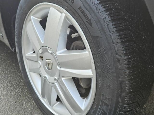 Черный Рено Меган, объемом двигателя 1.5 л и пробегом 200 тыс. км за 3200 $, фото 11 на Automoto.ua