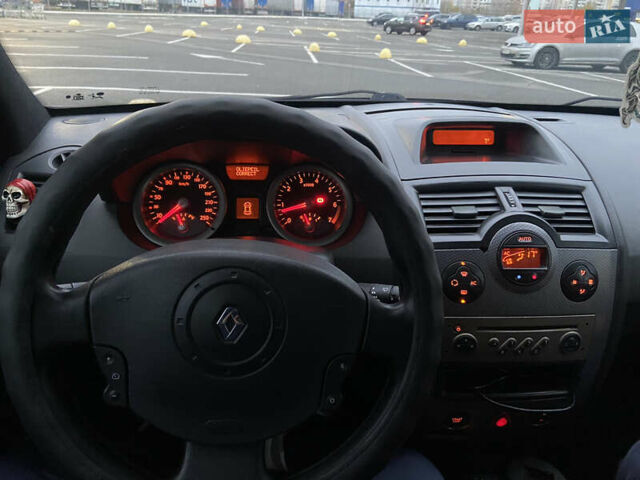 Чорний Рено Меган, об'ємом двигуна 1.6 л та пробігом 228 тис. км за 4900 $, фото 13 на Automoto.ua