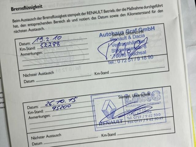 Черный Рено Меган, объемом двигателя 1.6 л и пробегом 204 тыс. км за 5500 $, фото 13 на Automoto.ua