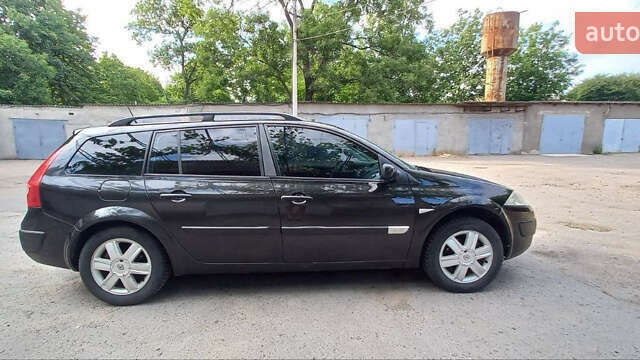 Черный Рено Меган, объемом двигателя 1.6 л и пробегом 215 тыс. км за 5000 $, фото 3 на Automoto.ua