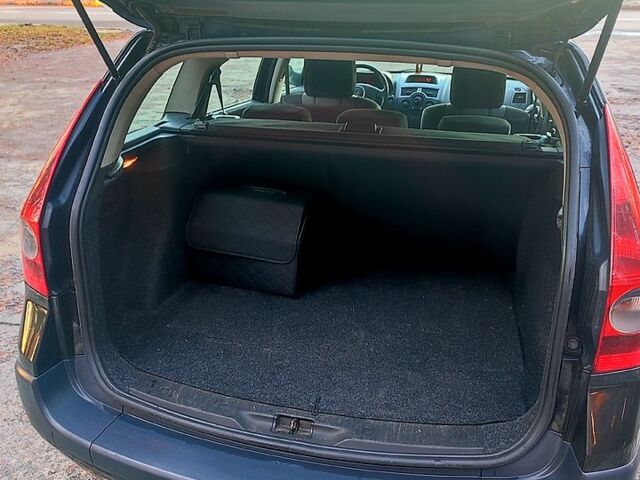 Черный Рено Меган, объемом двигателя 1.4 л и пробегом 216 тыс. км за 5000 $, фото 11 на Automoto.ua