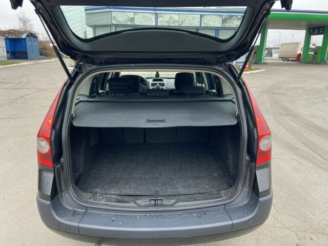 Черный Рено Меган, объемом двигателя 1.4 л и пробегом 140 тыс. км за 4900 $, фото 10 на Automoto.ua