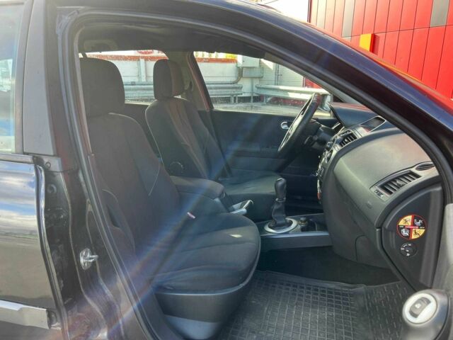 Черный Рено Меган, объемом двигателя 1.5 л и пробегом 330 тыс. км за 4990 $, фото 10 на Automoto.ua