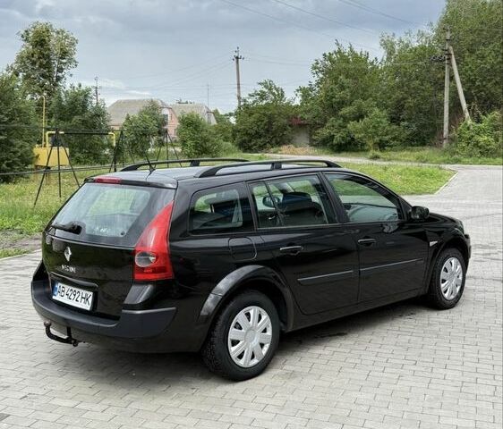 Черный Рено Меган, объемом двигателя 1.6 л и пробегом 216 тыс. км за 5300 $, фото 2 на Automoto.ua