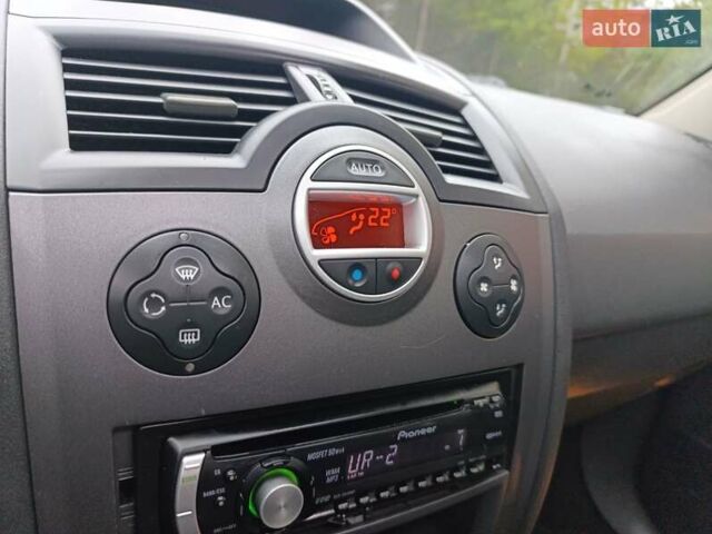 Черный Рено Меган, объемом двигателя 1.6 л и пробегом 223 тыс. км за 4399 $, фото 25 на Automoto.ua