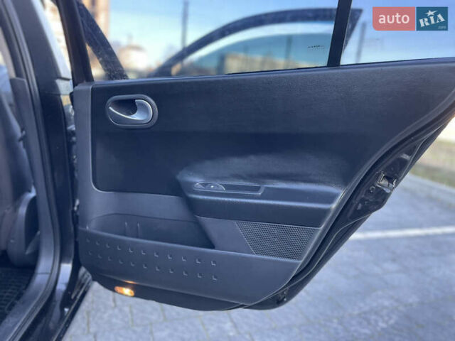 Черный Рено Меган, объемом двигателя 1.46 л и пробегом 316 тыс. км за 3550 $, фото 30 на Automoto.ua