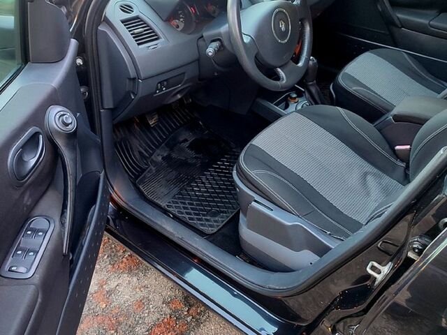 Черный Рено Меган, объемом двигателя 1.4 л и пробегом 216 тыс. км за 5000 $, фото 7 на Automoto.ua