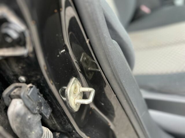 Черный Рено Меган, объемом двигателя 1.6 л и пробегом 204 тыс. км за 5199 $, фото 17 на Automoto.ua