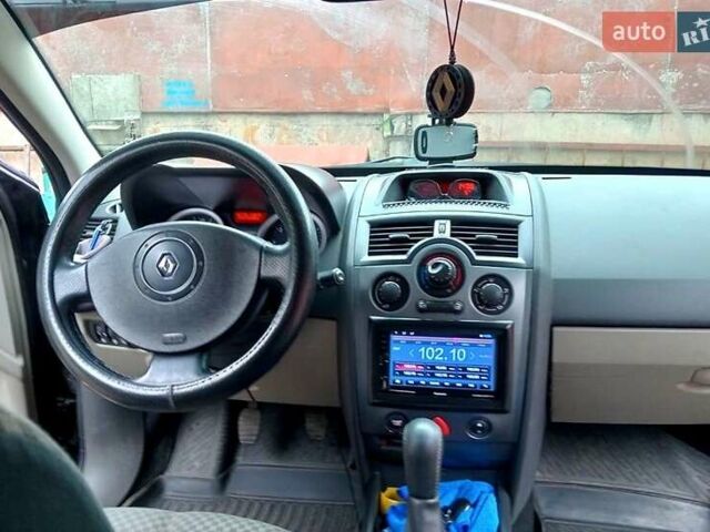 Черный Рено Меган, объемом двигателя 1.6 л и пробегом 229 тыс. км за 4500 $, фото 5 на Automoto.ua