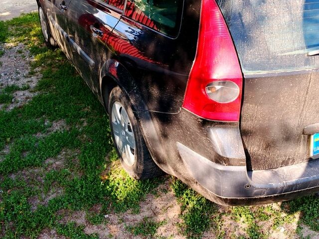 Черный Рено Меган, объемом двигателя 1.4 л и пробегом 169 тыс. км за 4700 $, фото 1 на Automoto.ua