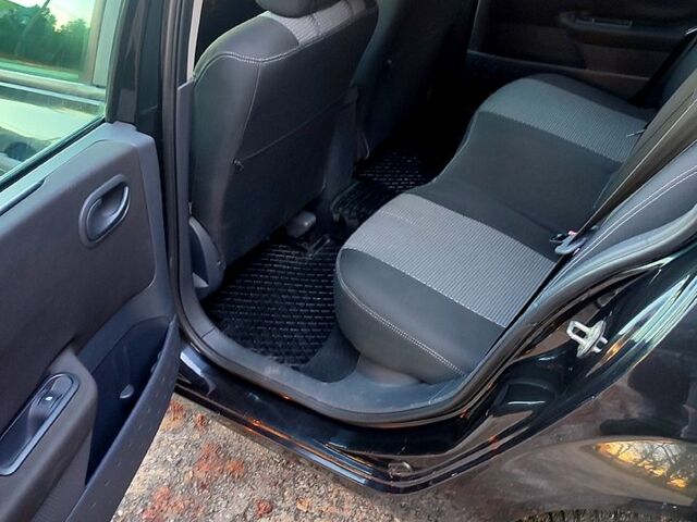 Черный Рено Меган, объемом двигателя 1.4 л и пробегом 216 тыс. км за 5000 $, фото 8 на Automoto.ua