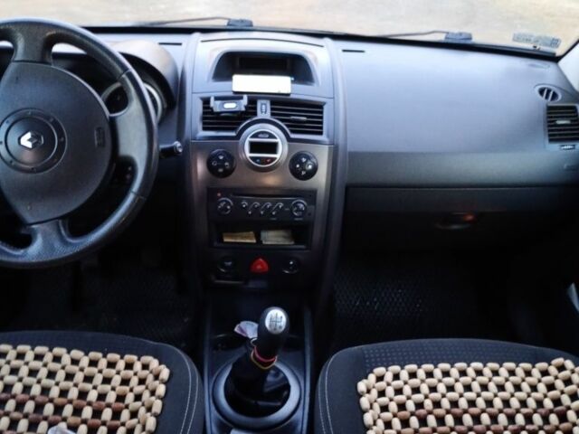 Черный Рено Меган, объемом двигателя 1.6 л и пробегом 273 тыс. км за 3797 $, фото 8 на Automoto.ua