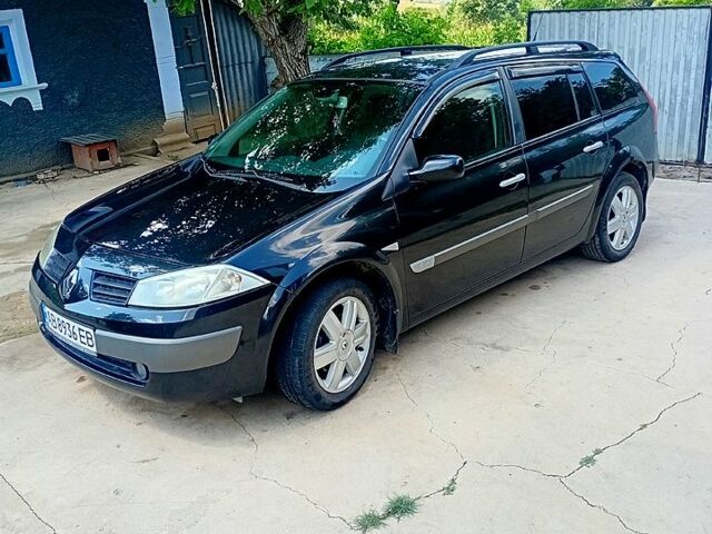 Черный Рено Меган, объемом двигателя 1.6 л и пробегом 274 тыс. км за 5000 $, фото 4 на Automoto.ua