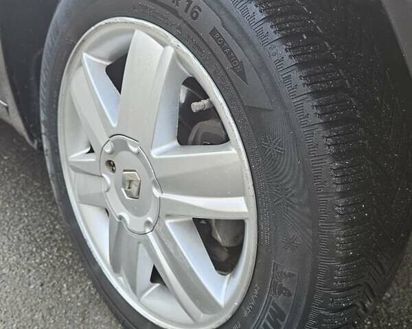 Чорний Рено Меган, об'ємом двигуна 1.46 л та пробігом 330 тис. км за 3600 $, фото 20 на Automoto.ua