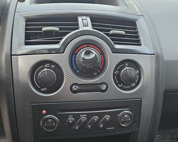 Чорний Рено Меган, об'ємом двигуна 1.46 л та пробігом 330 тис. км за 3600 $, фото 18 на Automoto.ua