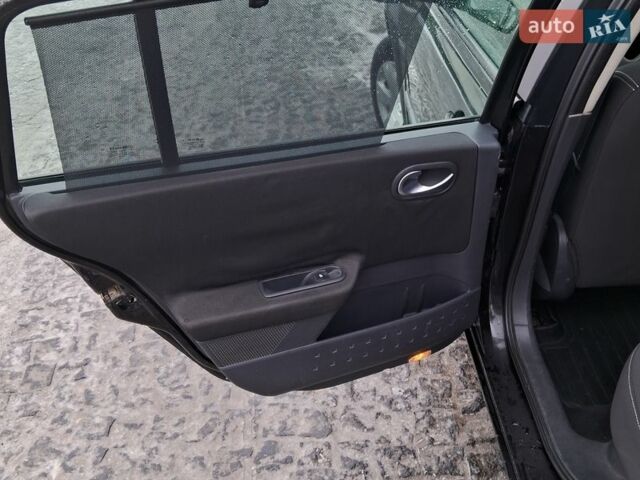 Черный Рено Меган, объемом двигателя 1.46 л и пробегом 266 тыс. км за 4800 $, фото 45 на Automoto.ua