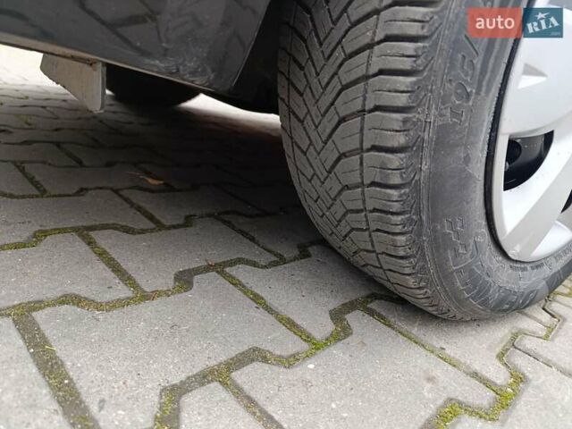 Черный Рено Меган, объемом двигателя 1.6 л и пробегом 223 тыс. км за 4399 $, фото 12 на Automoto.ua