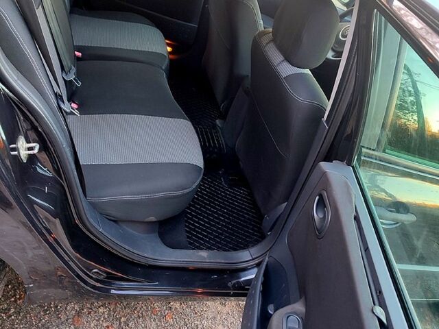 Черный Рено Меган, объемом двигателя 1.4 л и пробегом 216 тыс. км за 5000 $, фото 10 на Automoto.ua