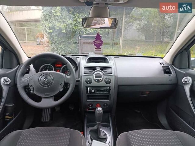 Черный Рено Меган, объемом двигателя 1.6 л и пробегом 223 тыс. км за 4399 $, фото 15 на Automoto.ua