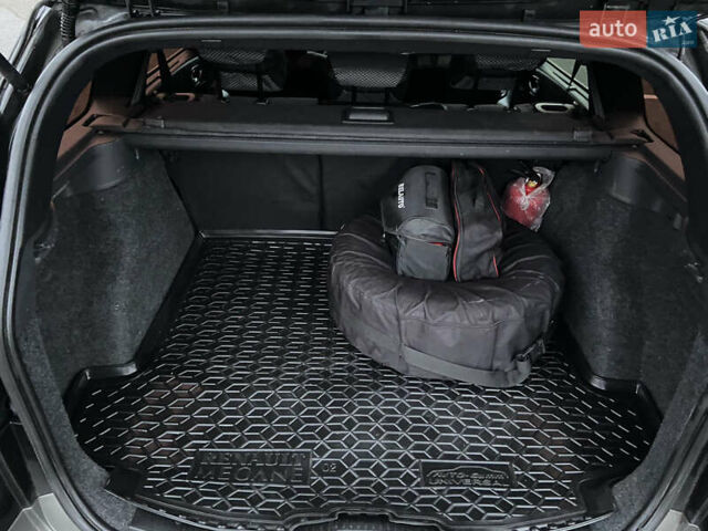 Чорний Рено Меган, об'ємом двигуна 1.6 л та пробігом 228 тис. км за 4900 $, фото 10 на Automoto.ua